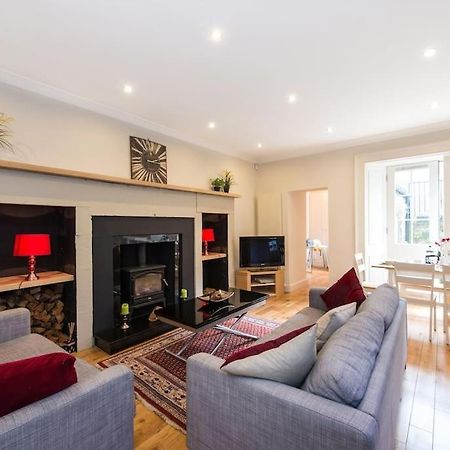 Self Catering , City Centre Apartment With Parking Edinburg Exteriör bild
