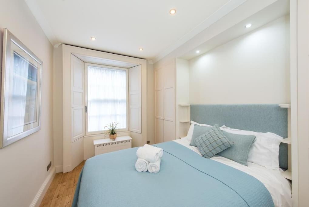 Self Catering , City Centre Apartment With Parking Edinburg Exteriör bild