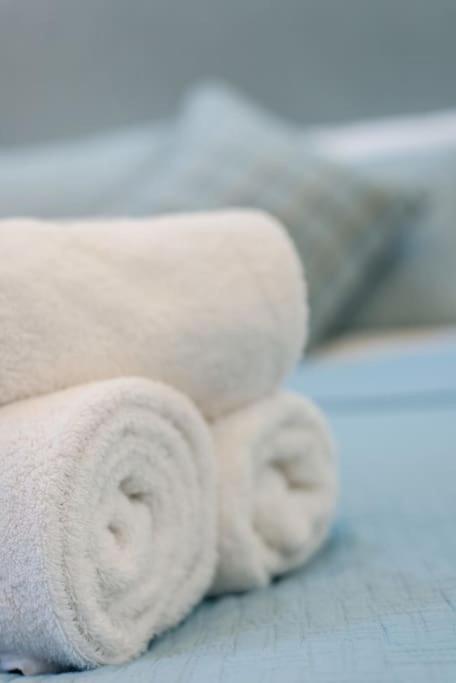 Self Catering , City Centre Apartment With Parking Edinburg Exteriör bild
